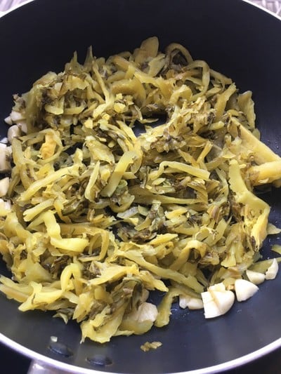 วิธีทำ ผักกาดดองผัดไข่ วิธีทำ ผักกาดดองผัดไข่