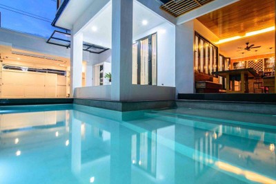 Exquisite pool villa