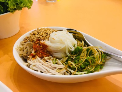 ขนมจีนทรงเครื่อง