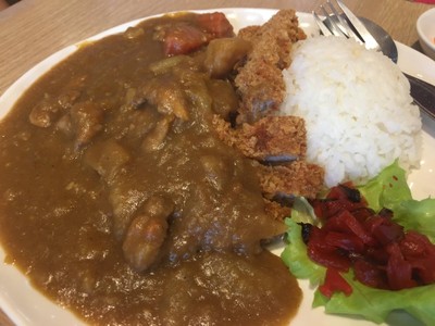 ข้าวแกงกะหรี่หมูทอด