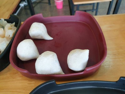 ลูกชิ้นไส้ไข่ปลา
