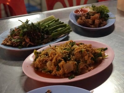 เนื้อปูผัดผงกะหรี่