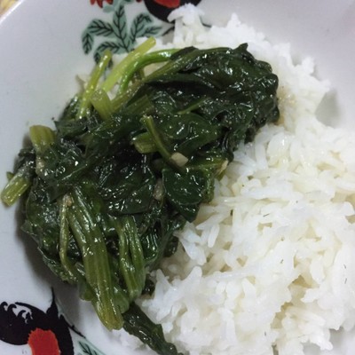 วิธีทำ ปวยเล้งผัดกระเทียม วิธีทำ ปวยเล้งผัดกระเทียม