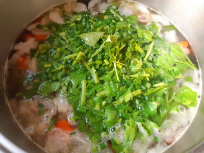 วิธีทำ ต้มจืดกระดูกหมู  หัวไชเท้า