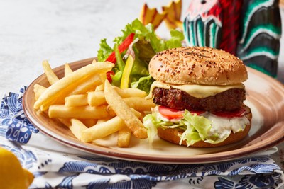 อาหาร หรือ เครื่องดื่ม