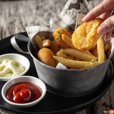 เมนูของร้าน Cafe Noir Ngamwongwan 44