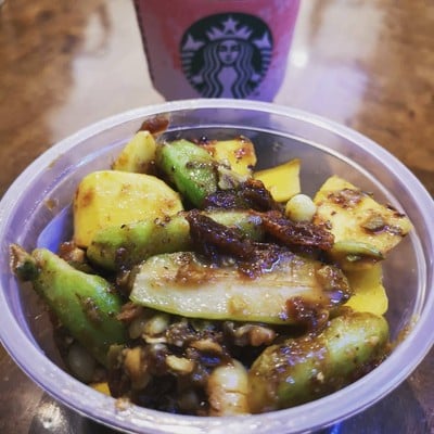 อาหาร หรือ เครื่องดื่ม