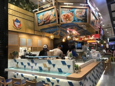 หน้าร้าน Hunter Poke ดิเอ็มควอเทียร์