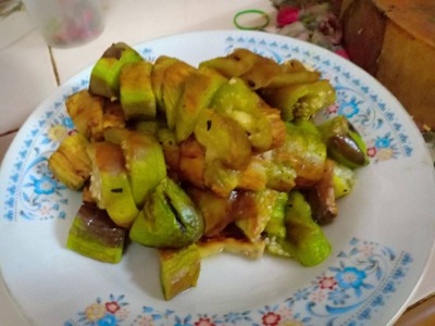 วิธีทำ ยำมะเขือยาวหมูสับ