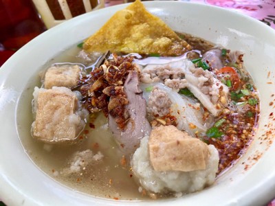 ก๋วยเตี๋ยวหมู•ต้มยำ•เย็นตาโฟ ถนนพระสุเมรุ ก๋วยเตี๋ยวหมู•ต้มยำ•เย็นตาโฟ ถนนพระสุเมรุ