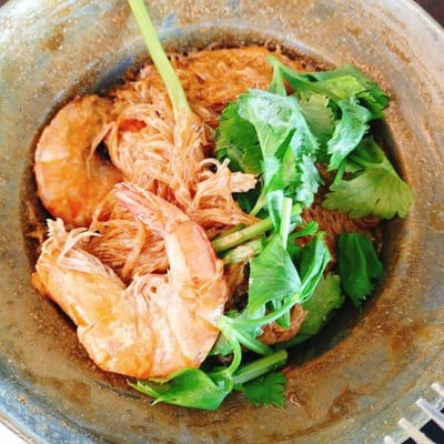 กุ้งอบวุ้นเส้น