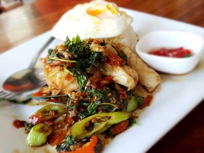 อาหาร หรือ เครื่องดื่ม