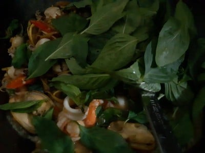 วิธีทำ ผัดฉ่าทะเล