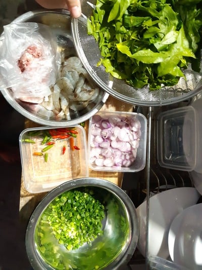 วิธีทำ ยำผักหวานกรอบกุ้งสด