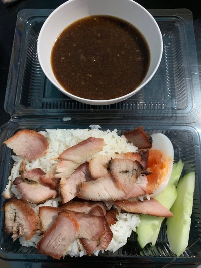 ข้าวหมูแดง