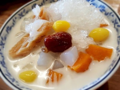 อาหาร หรือ เครื่องดื่ม