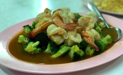 บลอคโคลี่ผัดกุ้ง