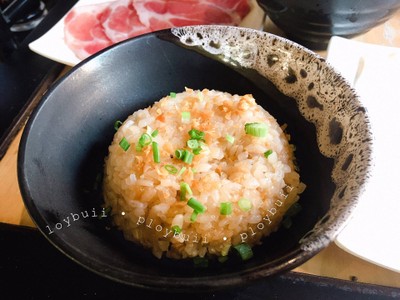 ข้าวผัดกระเทียม