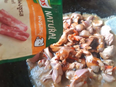 วิธีทำ กระเพราเครื่องในไก่