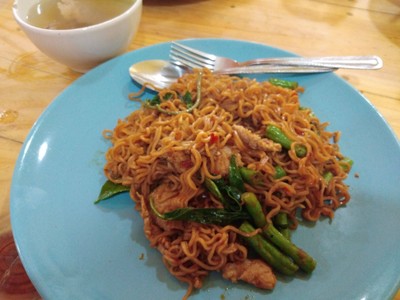 มาม่าผัดพริกแกง