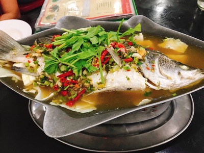 ปลากระพงนึ่งมะนาว