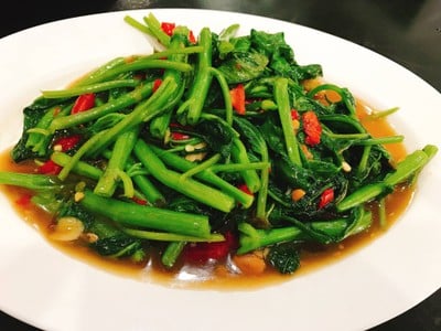 ผักบุ้งไฟแดง