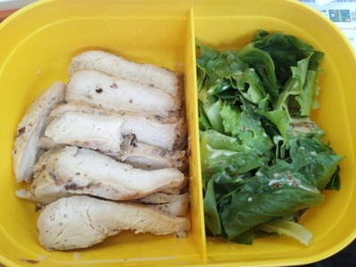 วิธีทำ สเต็กไก่นุ่มกับสลัดผัก