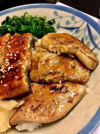 ข้าวหน้าตับห่านกับปลาไหล