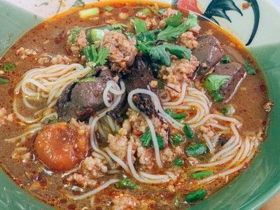 เมนูของร้าน น้ำเงี้ยว ป้าสุข