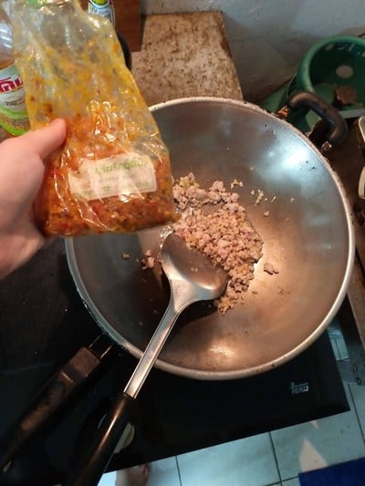 วิธีทำ ผัดดอกกะหล่ำเห็ดขี้เมา