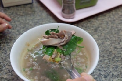 อาหาร หรือ เครื่องดื่ม