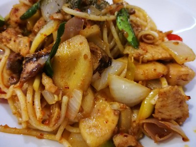 สปาเก็ตตี้ต้มยำไก่
