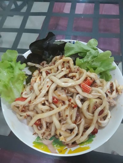วิธีทำ ยำอูด้งรวมมิตร วิธีทำ ยำอูด้งรวมมิตร