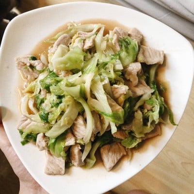 ผัดกะหล่ำปลีหมู คลีนๆ 