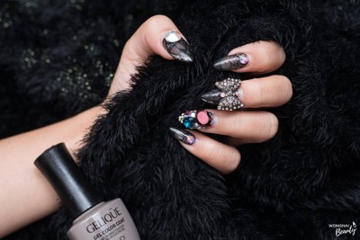 Butterfly Her Nails (บัตเตอร์ฟลาย เฮอ เนล) เดอะสตรีทรัชดา Butterfly Her Nails (บัตเตอร์ฟลาย เฮอ เนล) เดอะสตรีทรัชดา