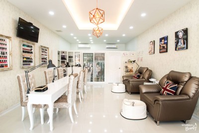 London Nail Spa