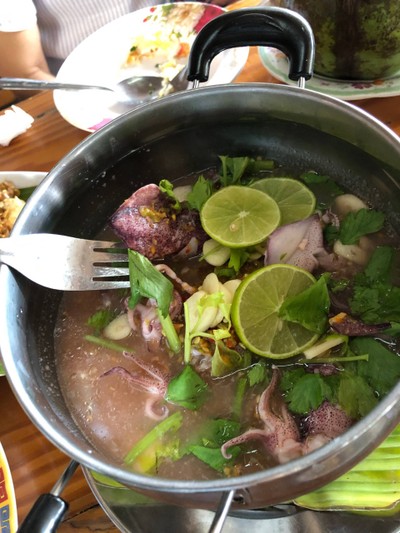 หมึกไข่นึ่งมะนาว