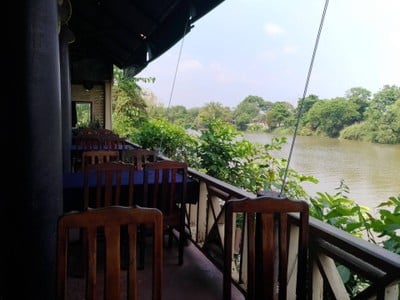 บรรยากาศ บ้านริมน้ำ