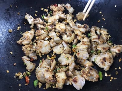 วิธีทำ คีโต - หมูสามชั้นผัดพริกกระเทียม