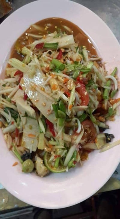 แดงเป็ดย่าง (เย็นตาโฟคุณยายฉลวย) นครราชสีมา