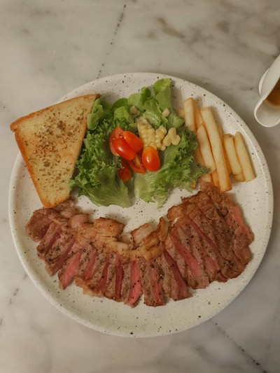 สเต็กเนื้อสันนอกออสเตรเลีย (Black Angus)