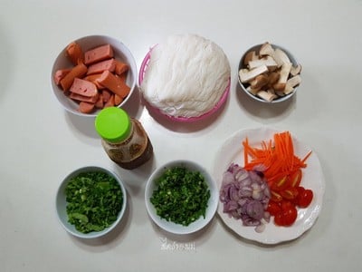 วิธีทำ ยำขนมจีนน้ำแจ่ว วิธีทำ ยำขนมจีนน้ำแจ่ว
