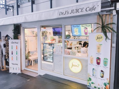 Dr. J's Juice Café ปาร์คอเวนิว (เอกมัย)