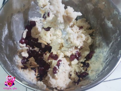 วิธีทำ Cranberry Almond Shortbread Cookies วิธีทำ Cranberry Almond Shortbread Cookies