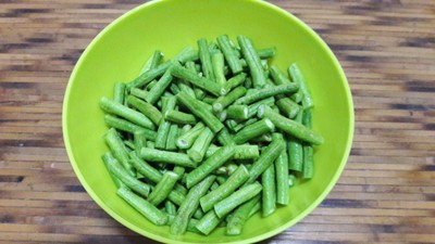 วิธีทำ ผัดเผ็ดถั่วฝักยาว วิธีทำ ผัดเผ็ดถั่วฝักยาว