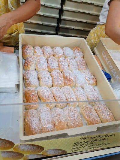 ขนมปังไส้ครีมนมสดฮอกไกโด