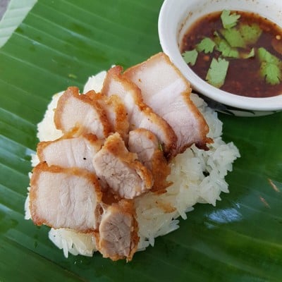 วิธีทำ ข้าวเหนียวหมูสามชั้นทอดน้ำปลา วิธีทำ ข้าวเหนียวหมูสามชั้นทอดน้ำปลา