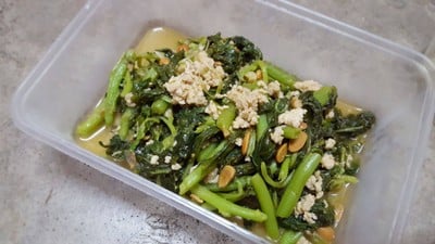 ผัดปวยเล้งใส่หมูสับ