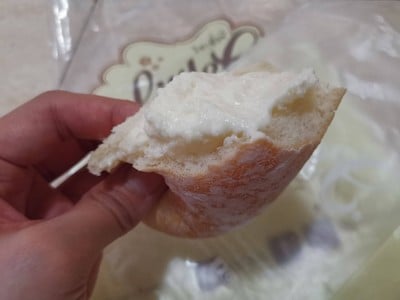 ขนมปังไส้ครีมนมสดฮอกไกโด