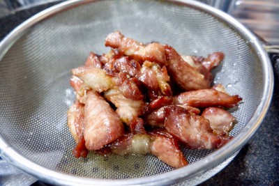 วิธีทำ หมูแดดเดียวทอด วิธีทำ หมูแดดเดียวทอด